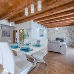 Βίλα Stone Gelosia Rustica With Pool *
