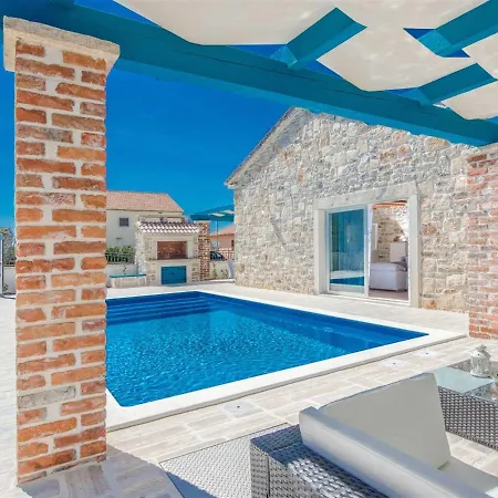 Villa Stone Gelosia Rustica With Pool Sukošan