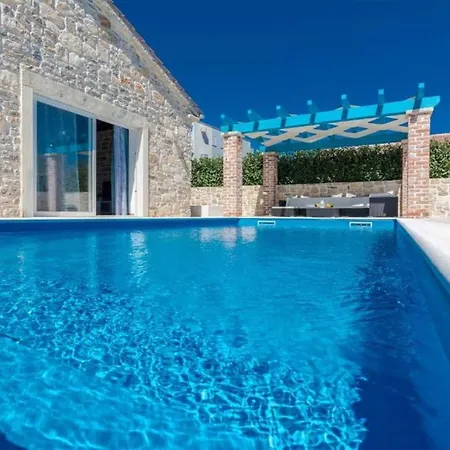 Stone Gelosia Rustica With Pool Villa Sukošan