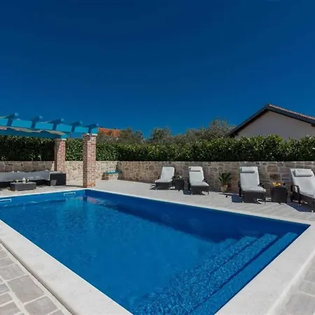 Stone Gelosia Rustica With Pool Vila Sukošan