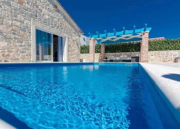 Stone Gelosia Rustica With Pool Villa Sukošan